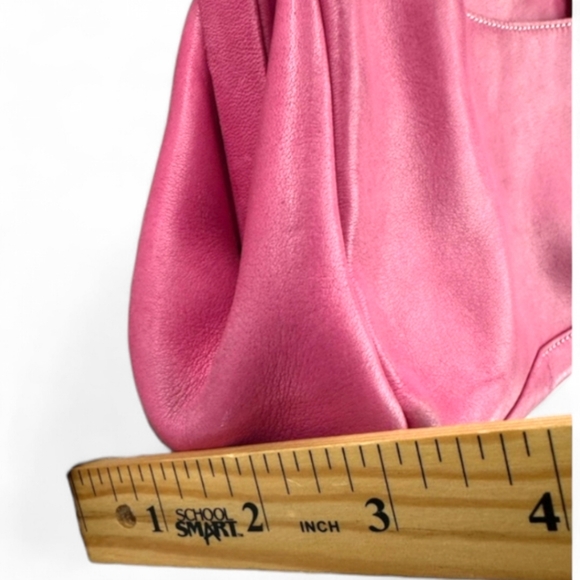 👛 Vintage Tignanello Gorgeous Pink Leather Shoulder Bag. Structured Design - Picture 8 of 11